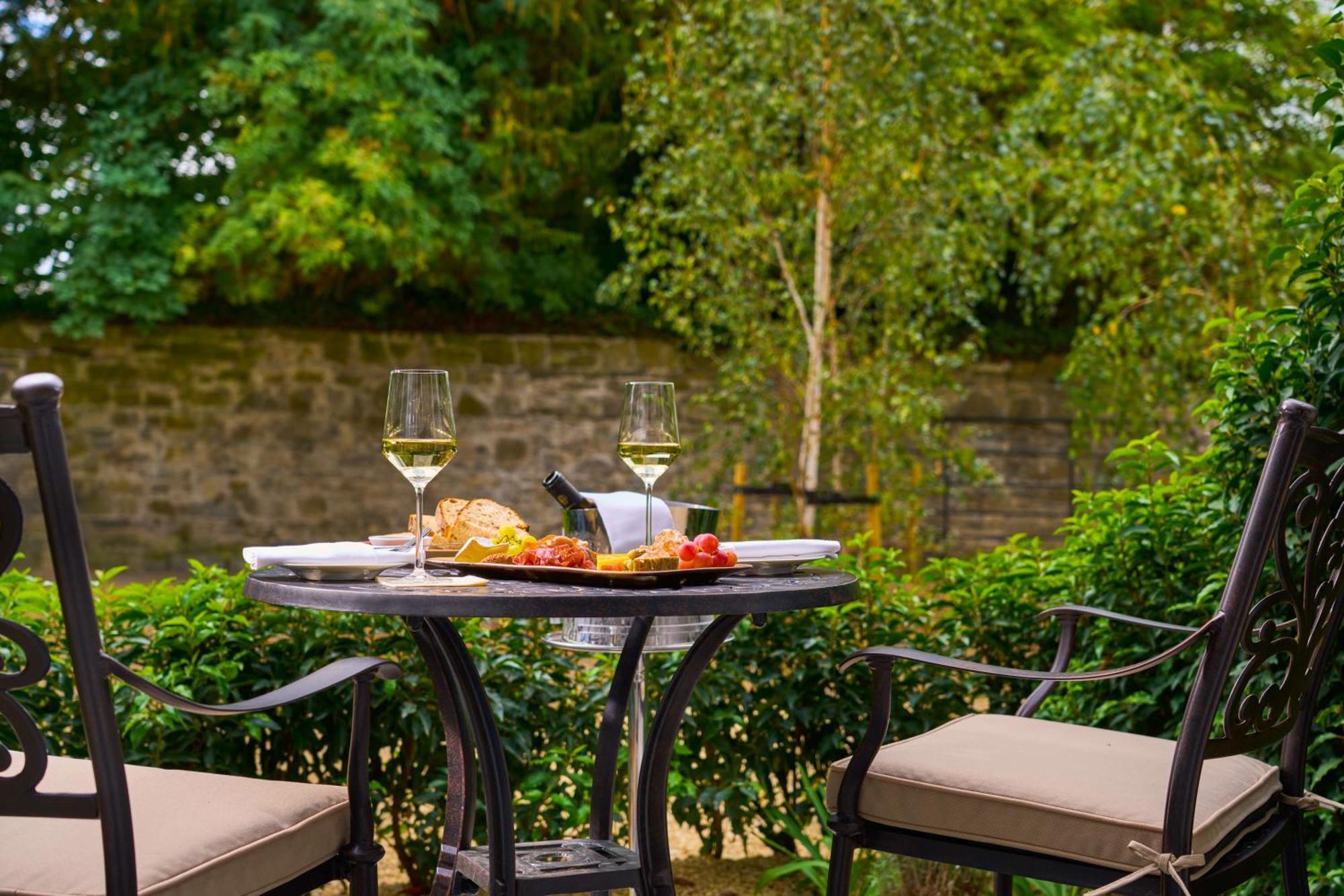 Carton House A Fairmont Managed Hotel Maynooth Buitenkant foto A patio set