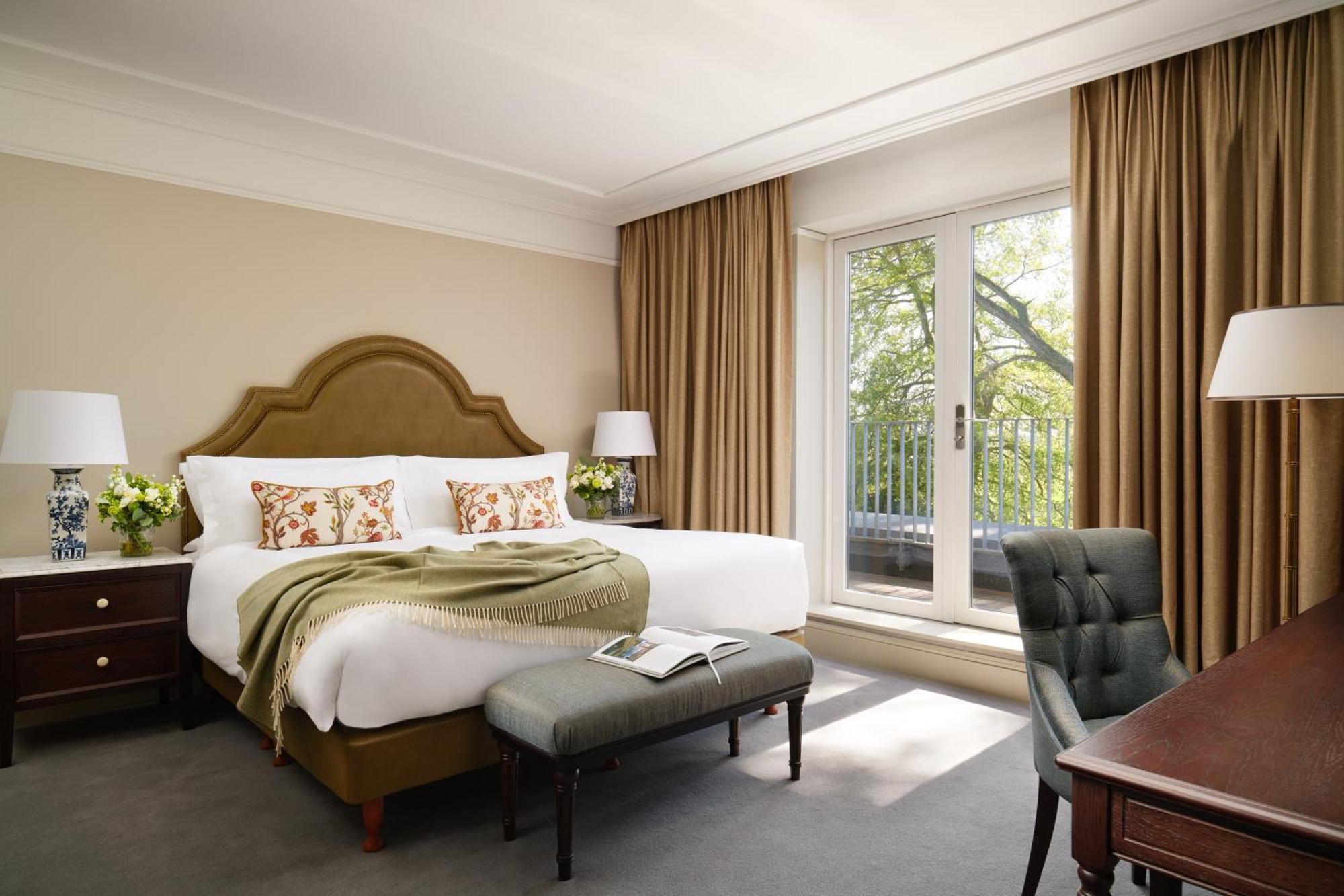 Carton House A Fairmont Managed Hotel Maynooth Buitenkant foto A bedroom at the hotel